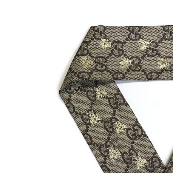 GUCCI GG Bee 100% Silk Scarf Twilly - Picture 2 of 7